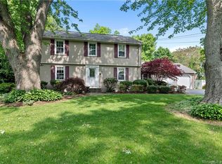 66 Horseshoe Rd, Guilford, CT 06437
