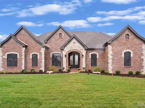 753 Silver Buck Ln, Chesterfield, MO 63005