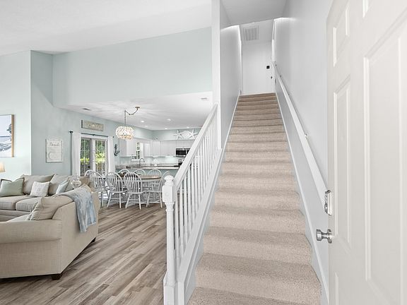 5th image of 1545 Spinnaker Dr. #1A
