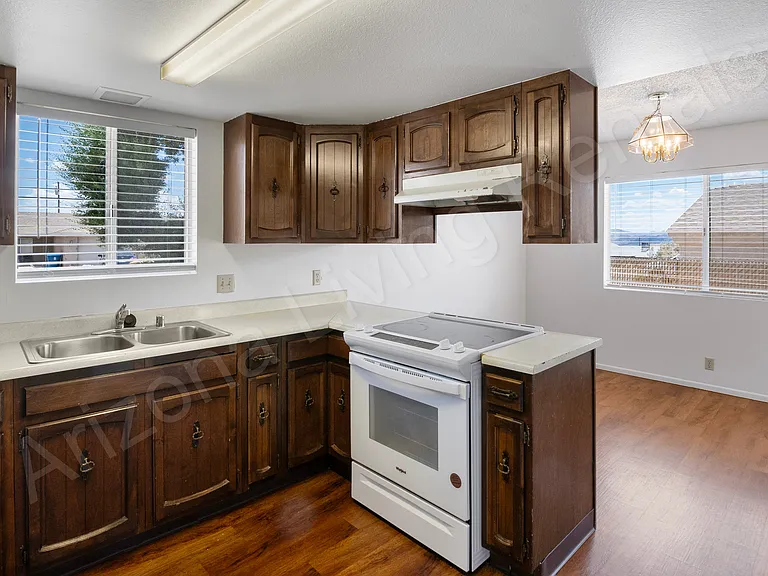 3431 Truckee Dr — Photo 7