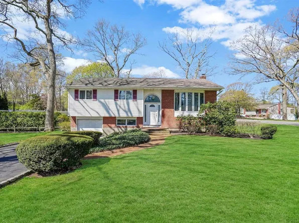 19 Burrwood Court, East Northport, NY 11731