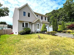 2 Davies Ct, Ansonia, CT 06401