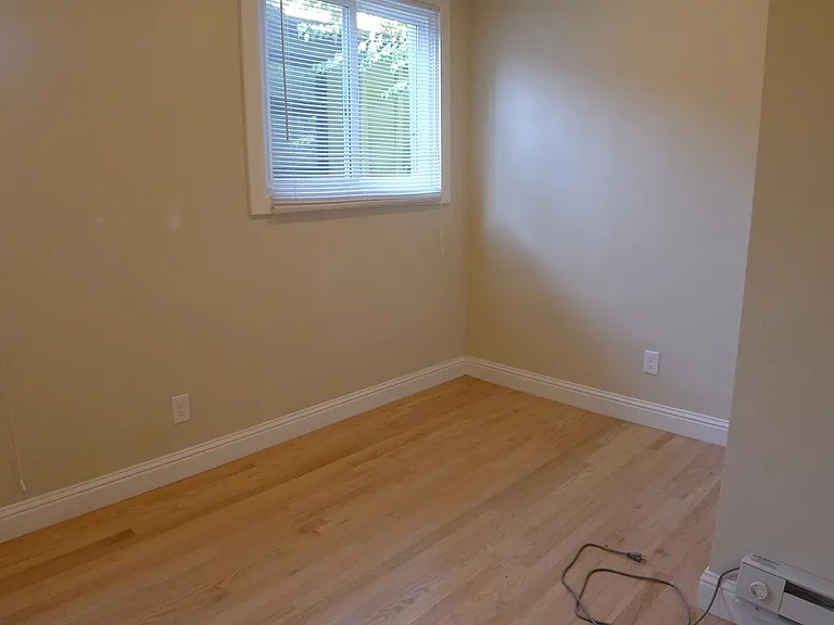 2339 Oregon St — Photo 6