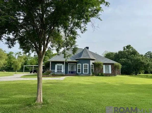 42450 Ron St, Gonzales, LA 70737