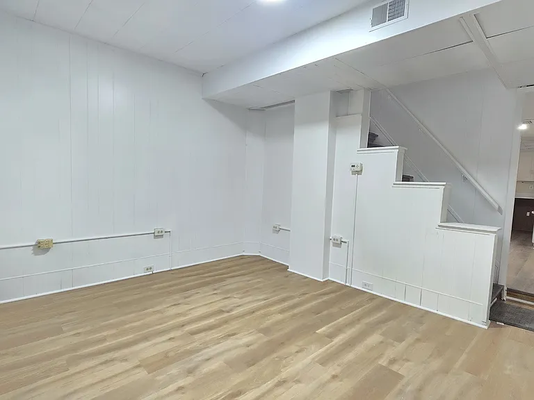 706 Lechauwecki Ave — Photo 17