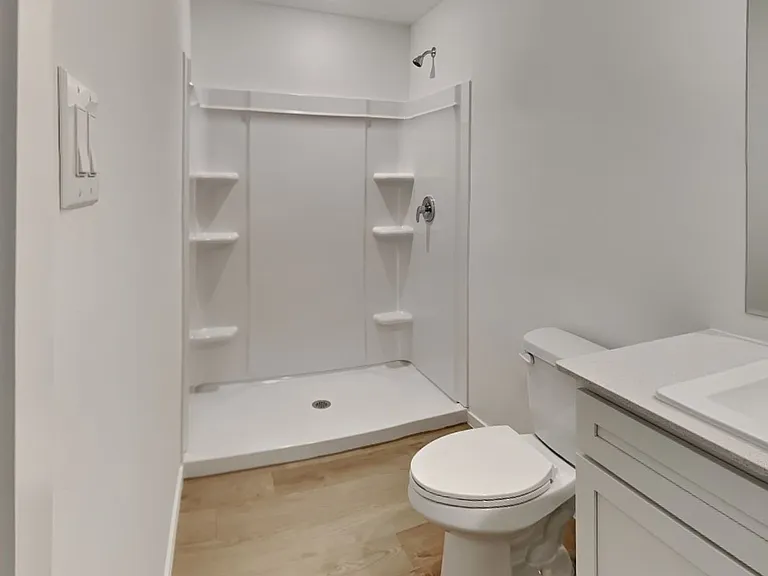 1925 Honey Locust Dr — Photo 10
