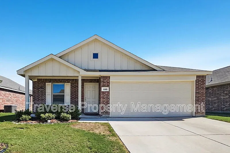 1380 Beach Dr