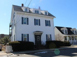 38 Cleveland St APT 1, Gloucester, MA 01930