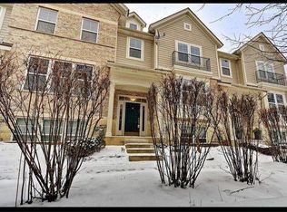 990 Indigo Ct, Hanover Park, IL 60133