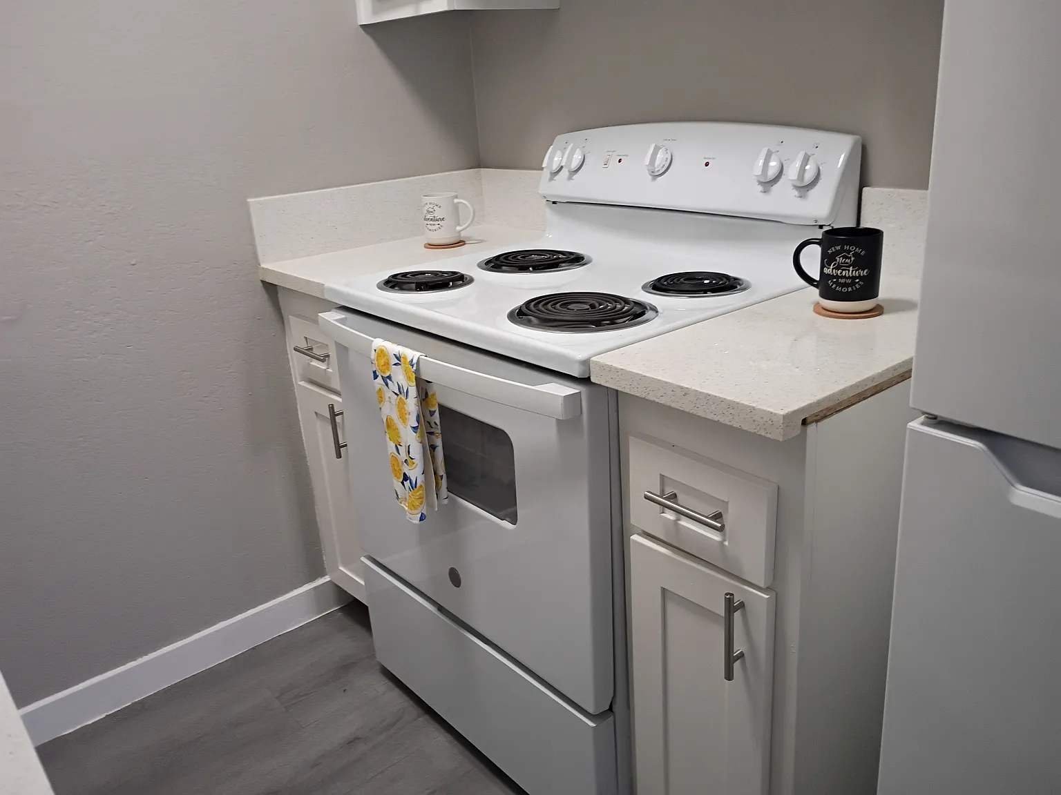 Studio, 400 sqft, $851 — Photo 4
