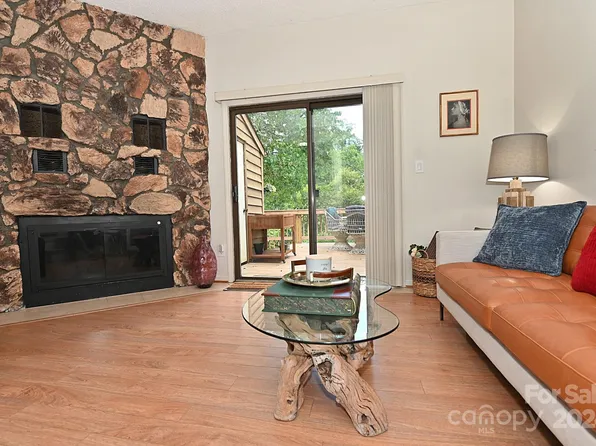 1420 11th Street Dr NW APT 16, Hickory, NC 28601
