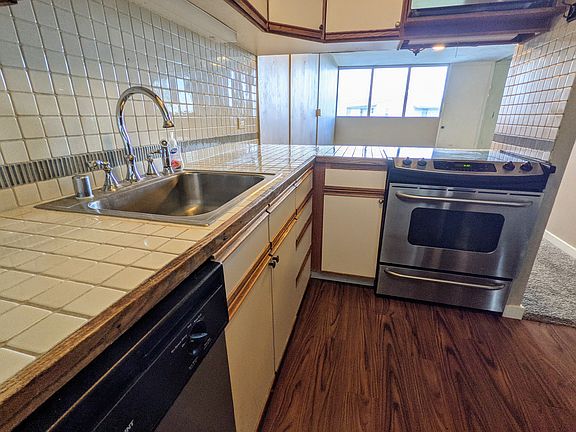 2nd image of 46-270 Kahuhipa St APT A410
