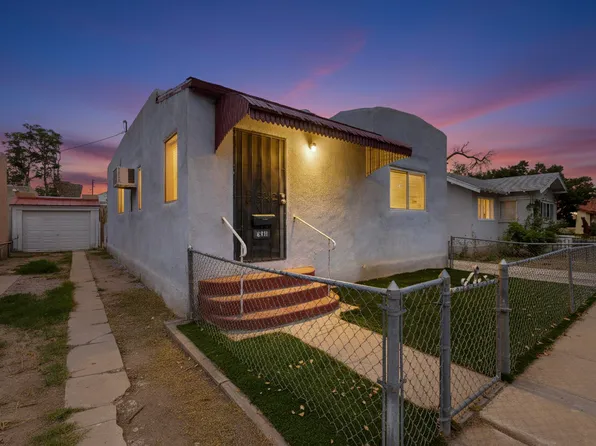318 9th St SW, Albuquerque, NM 87102