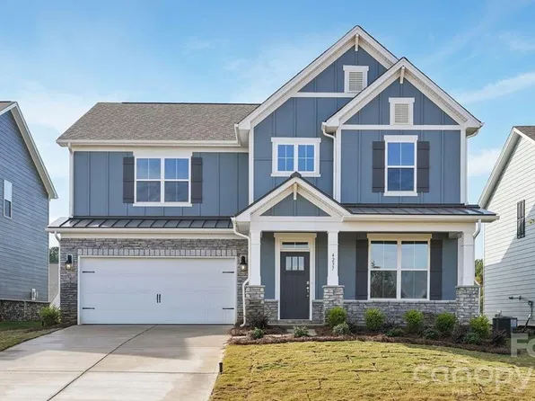 4237 Round Table Dr, Gastonia, NC 28056