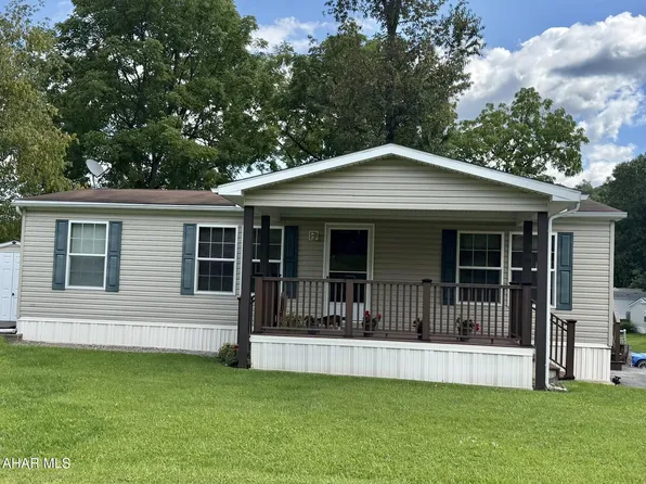 112 Winston Dr, Altoona, PA 16601