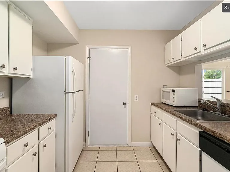 1424 Normantown Rd — Photo 11
