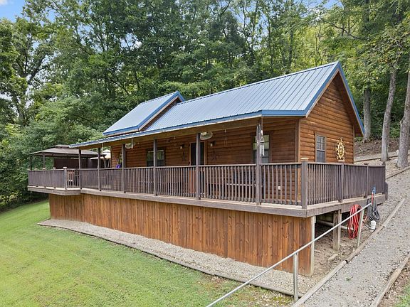 3rd image of 2703 Eagle Creek Dr