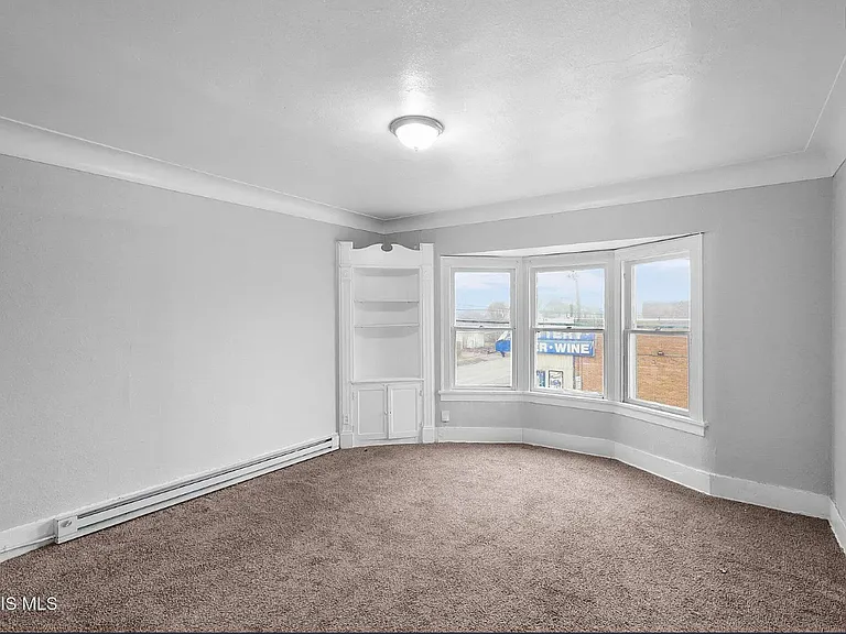 1752 Arlington Ave #3 — Photo 4