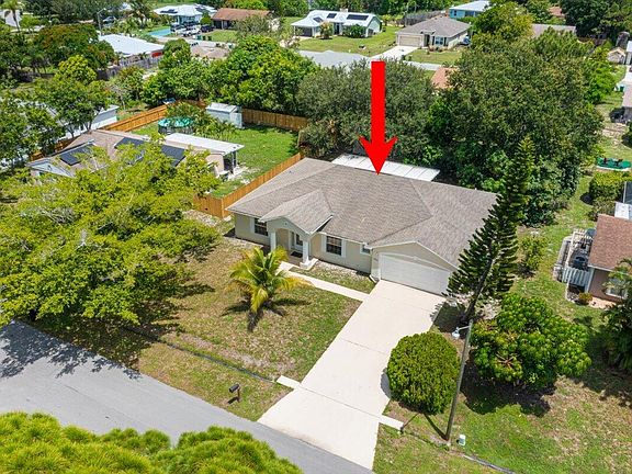 3rd image of 1525 SE Minorca Avenue