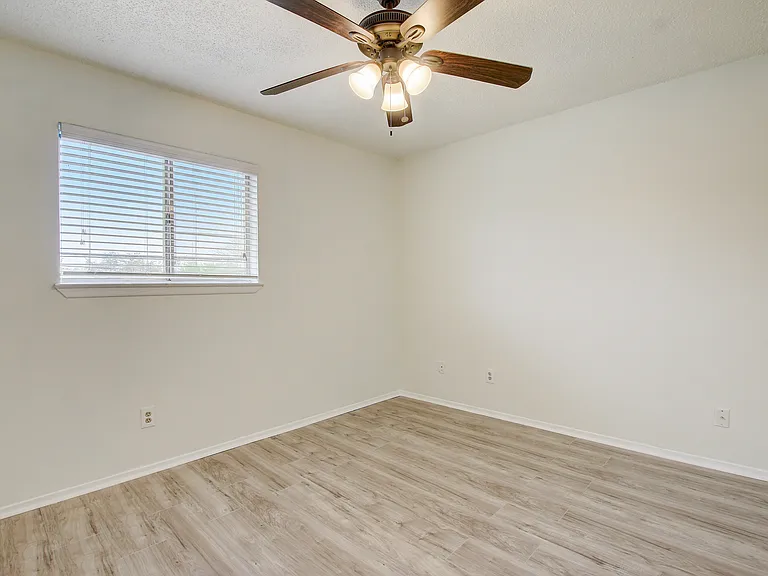 Highpoint North — Photo 17