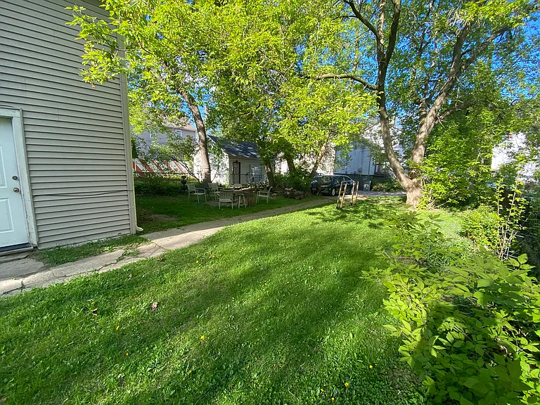 2436 N Fratney St #2436 — Photo 14