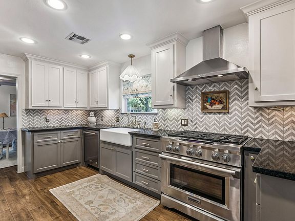4th image of 514 Bayou Knoll Dr