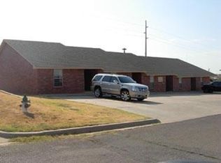 106 Stewart Ave, Weatherford, OK 73096