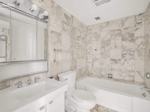 870 United Nations Plaza image 15 of 27