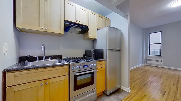 Rented by Compass | media 7