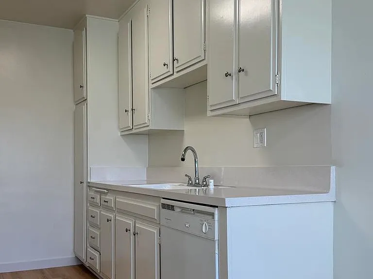 5292 Newcastle Ave #23 — Photo 10