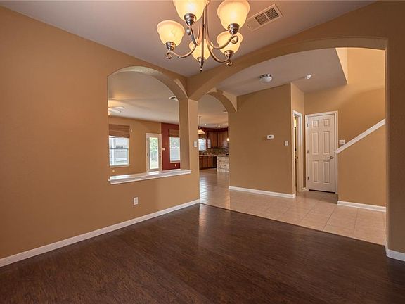 5th image of 4496 Heritage Well Ln