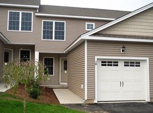 4D Maple View Ln #D, Feeding Hills, MA 01030