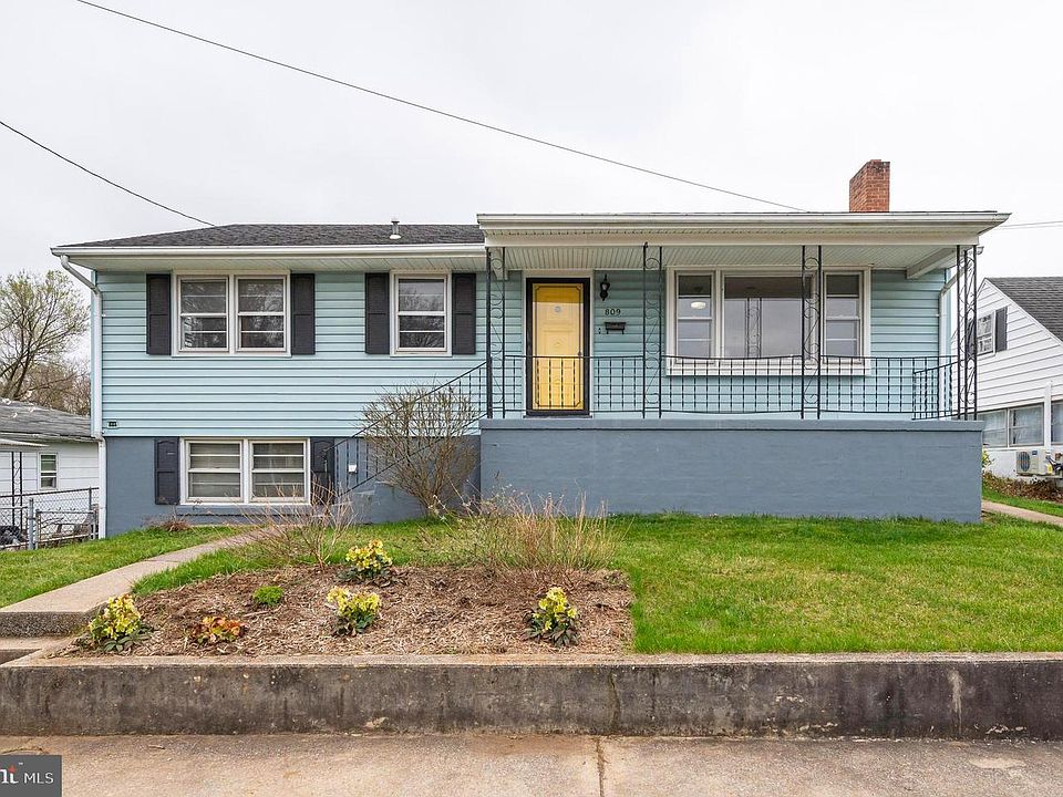 1st image of 809 W Burke St