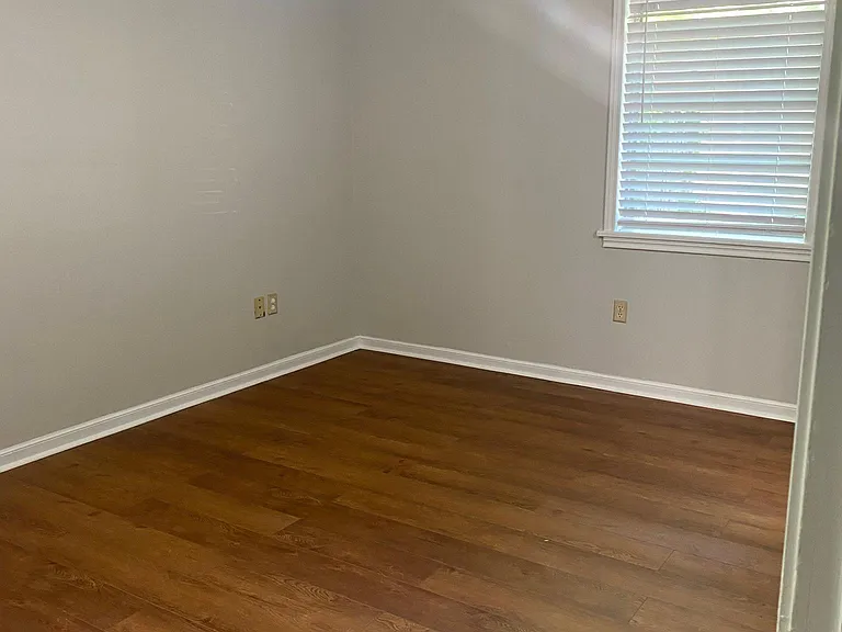 3044 Oakcrest Dr — Photo 17