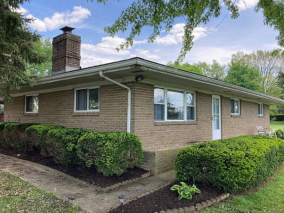 3rd image of 3075 Karen Dr