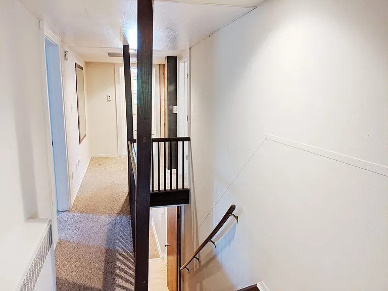 127 S Clark St — Photo 9