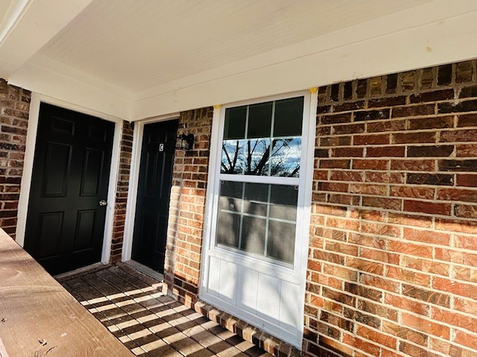 1st image of 4422 Bonnell Dr NW #C