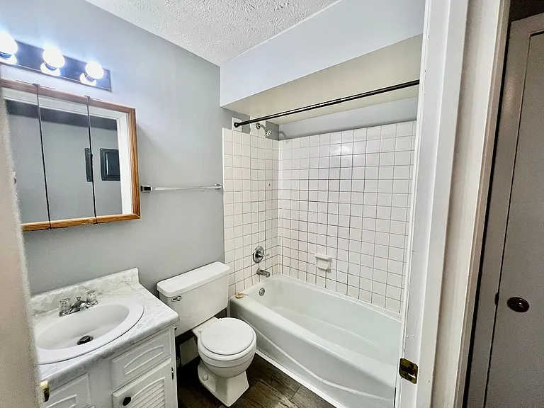 716 Arcadia — Photo 8