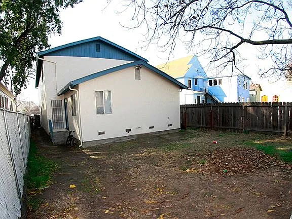 1 bed, 4.5 bath, 2900 sqft, $1,340 — Photo 3
