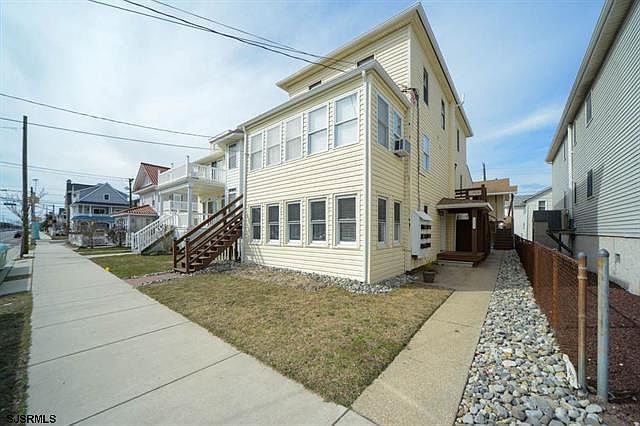 1st image of 938 Bay Ave APT A
