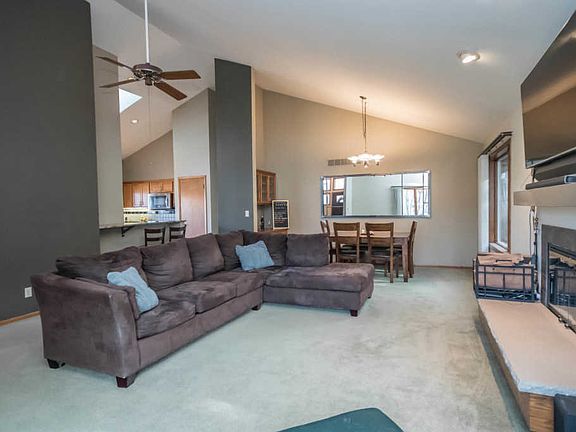 5th image of 605 Mesa Ct