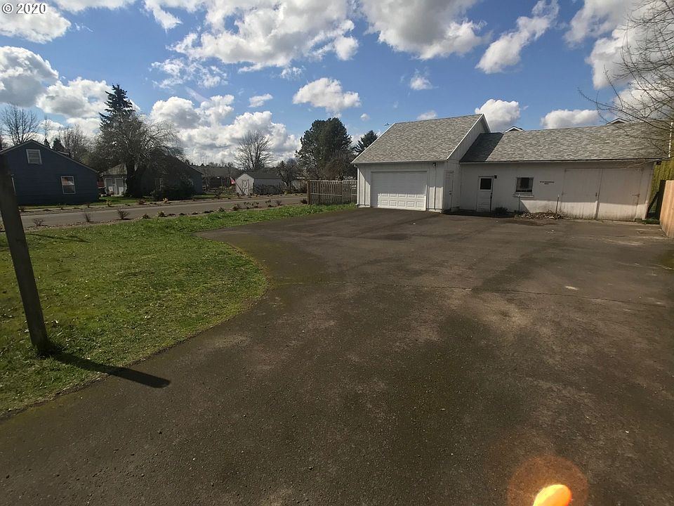 1st image of 1453 NE 17th Ave