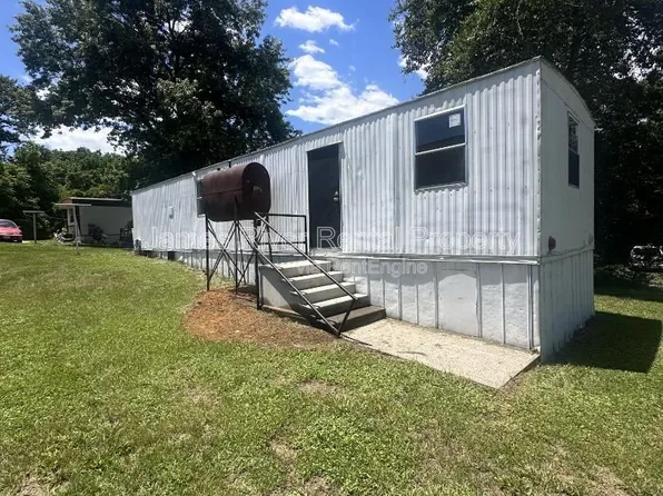 57 Torrence Ct, Brookneal, VA 24528