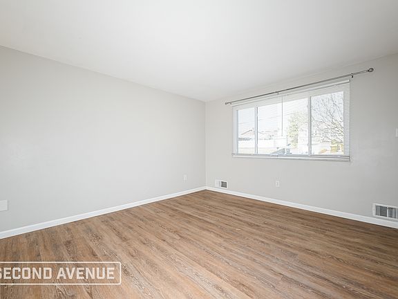 3rd image of 13500 Louise Dr