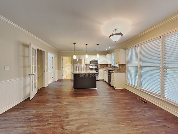 5th image of 2235 Saluda Ln NW