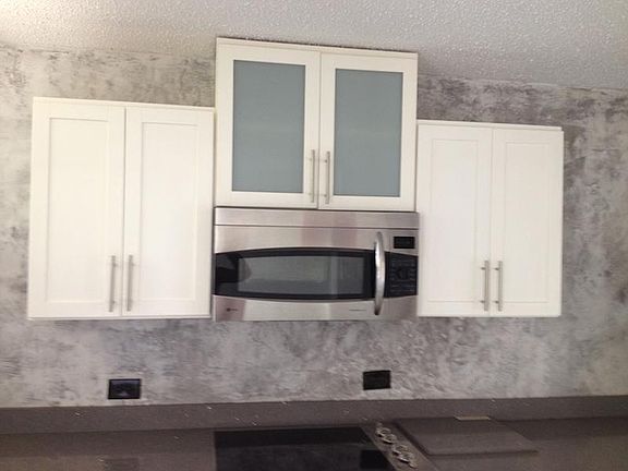 Kitchen Microwave/OVen