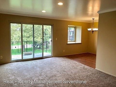 2nd image of 533 Riviera Dr