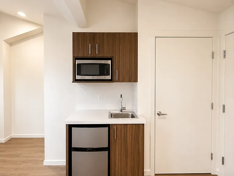 Plaza Apartments — Photo 147