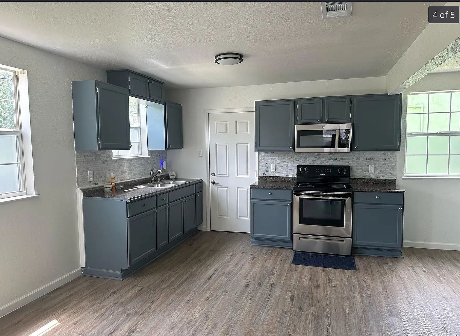 3 bed, 1120 sqft, $1,350 — Photo 4