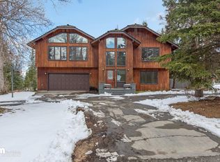 6463 Lone Tree Cir, Anchorage, AK 99507